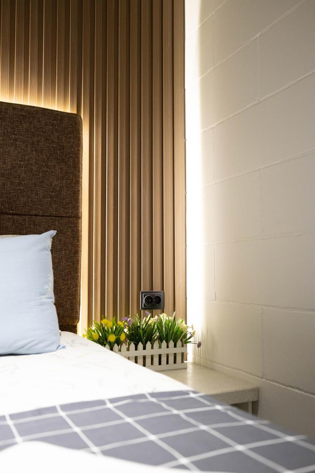 Local Hotel Tashkent Luaran gambar