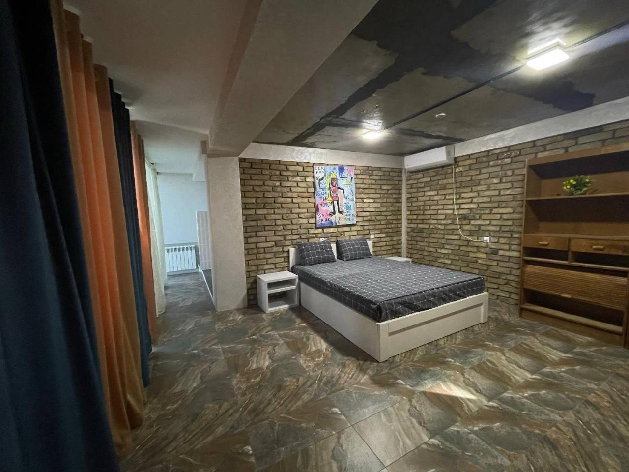 Local Hotel Tashkent Luaran gambar